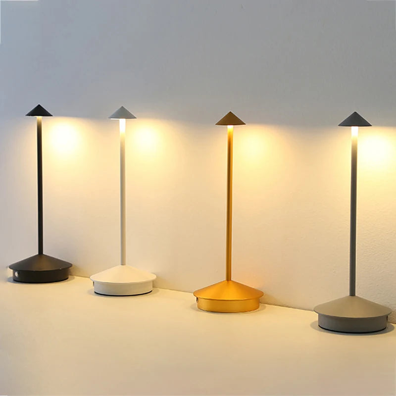 Lámpara de Mesa LED Táctil — 16 Colores Recargable con Control